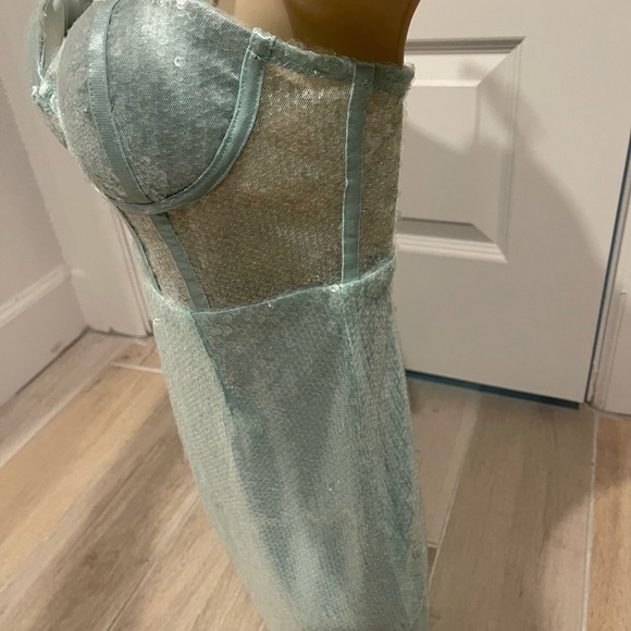 REVOLVE DRESS - Picture 4 of 6